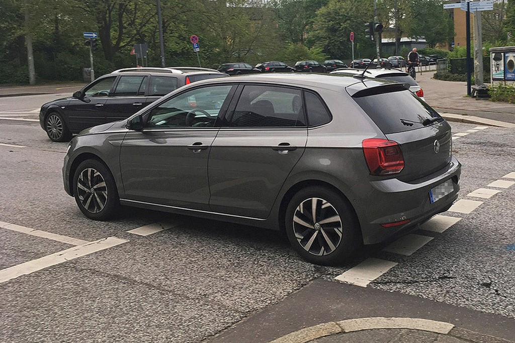 2017 Volkswagen Polo Side Spotted