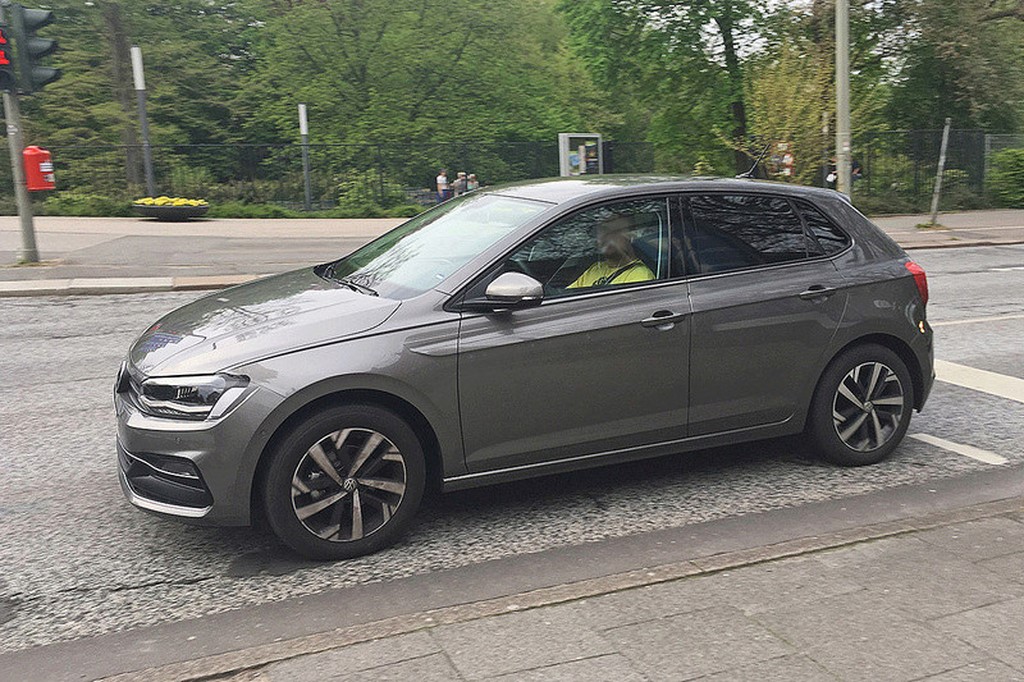 2017 Volkswagen Polo Side