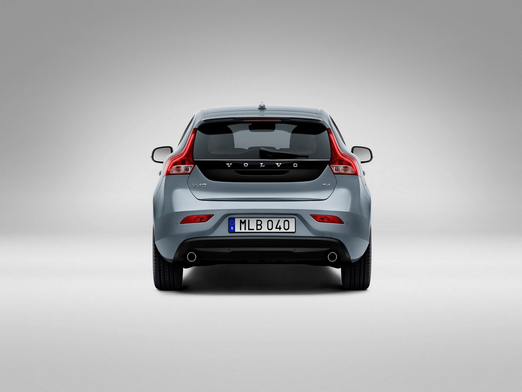 2017 Volvo V40 Rear