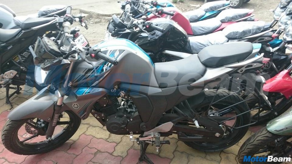 2017 Yamaha FZ-S Hurricane Grey Side