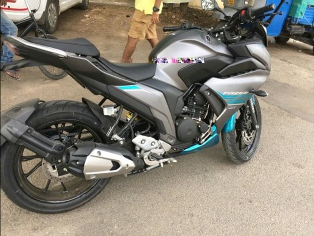2017 Yamaha Fazer 250 Side Profile
