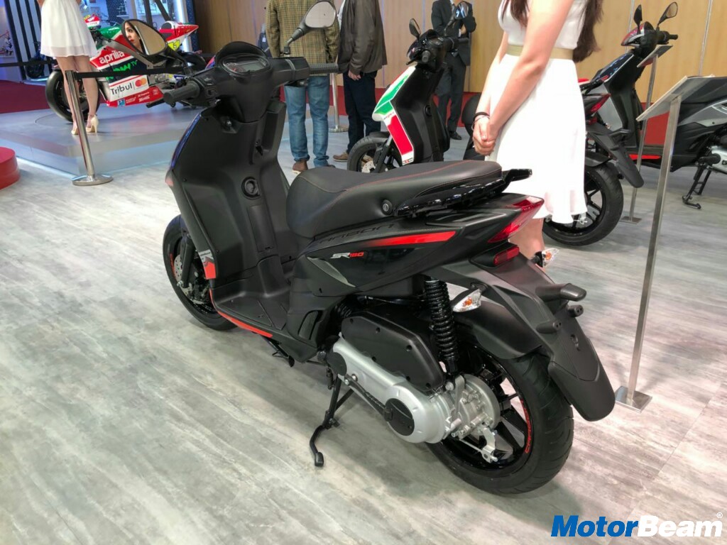 aprilia sr 150 carbon