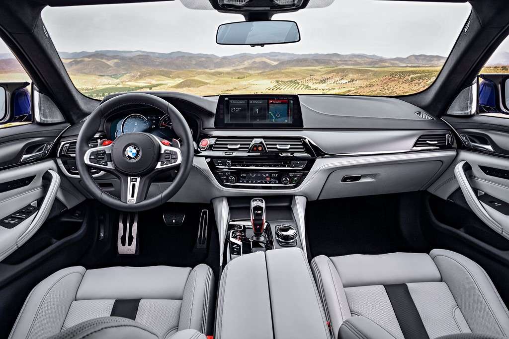 2018 BMW M5 Interior
