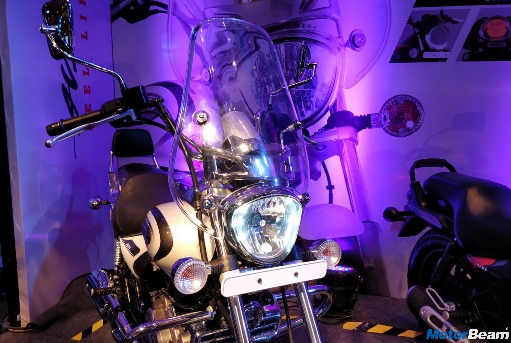 2018 Bajaj Avenger 220 Cruise Front