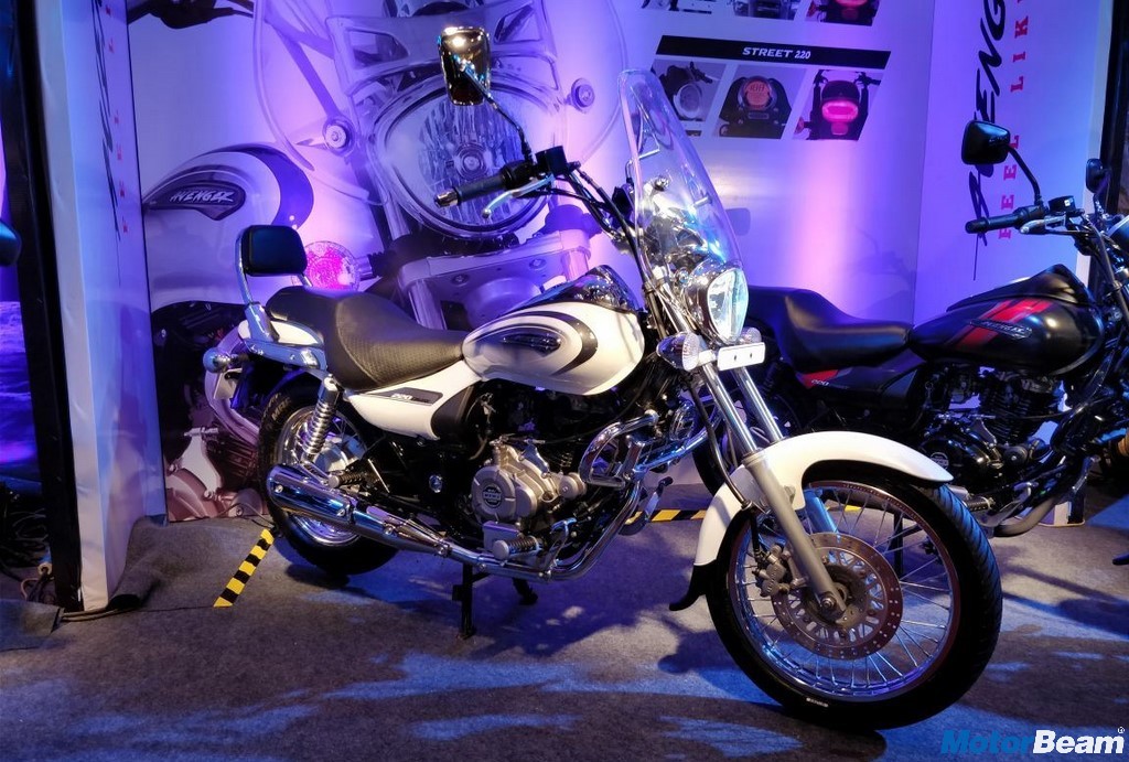 2018 Bajaj Avenger 220 Cruise Side