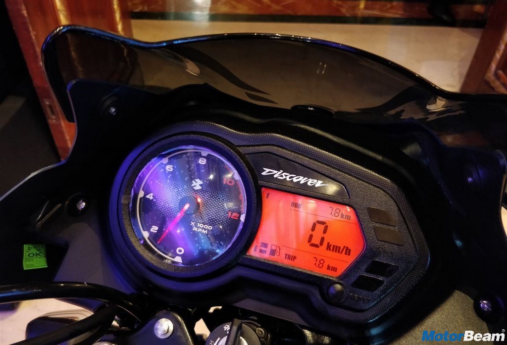 2018 Bajaj Discover Console