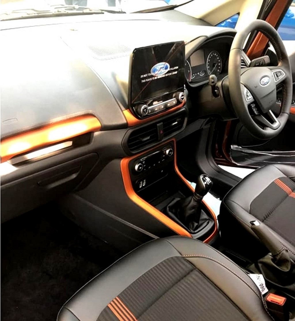2018 Ford EcoSport Titanium Interior