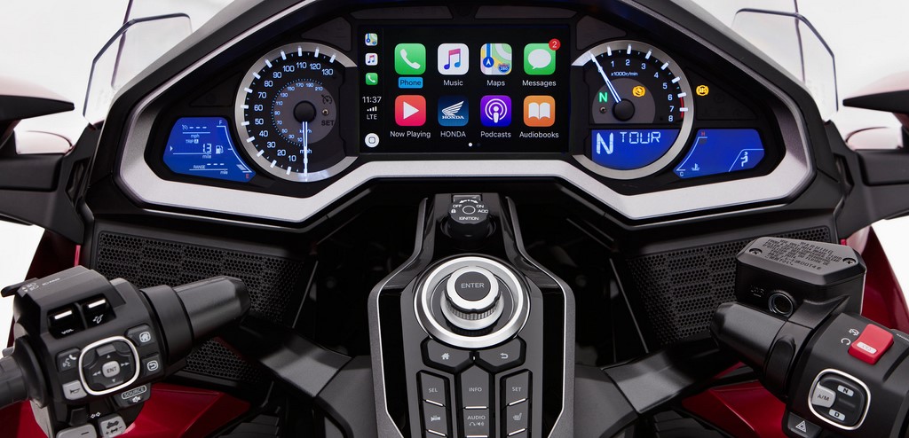 2018 Gold Wing Apple CarPlay