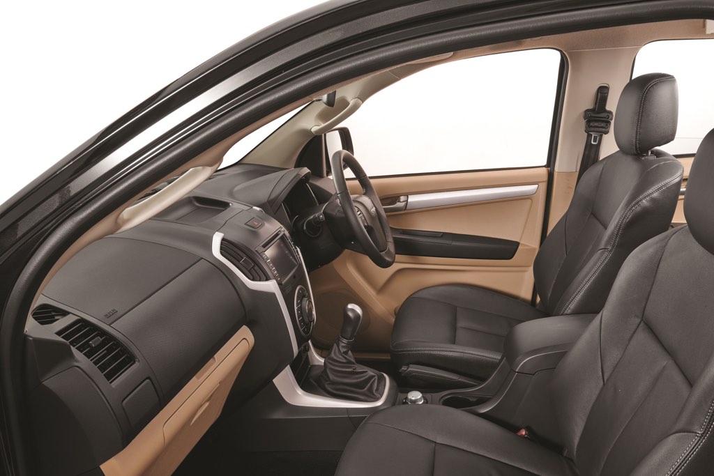 2018 Isuzu V-Cross Facelift Interior