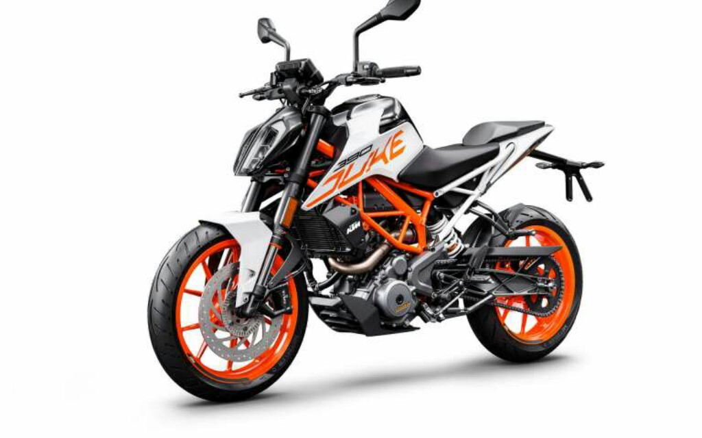 2018 KTM Duke 390 White