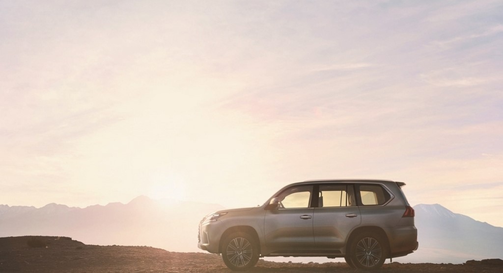 2018 Lexus LX 570 Review