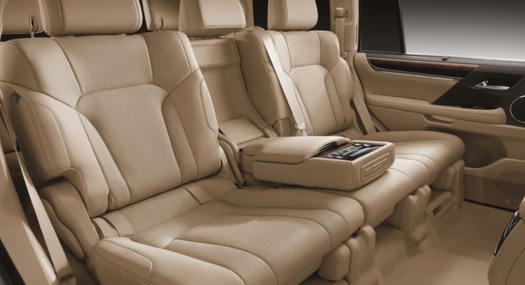 2018 Lexus LX 570 Space