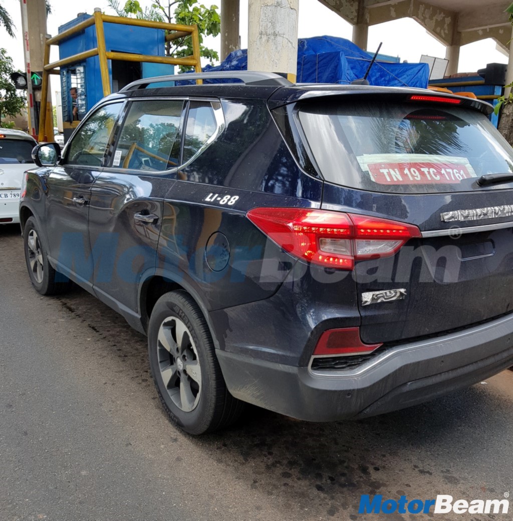 2018 Mahindra XUV700 Spied Testing