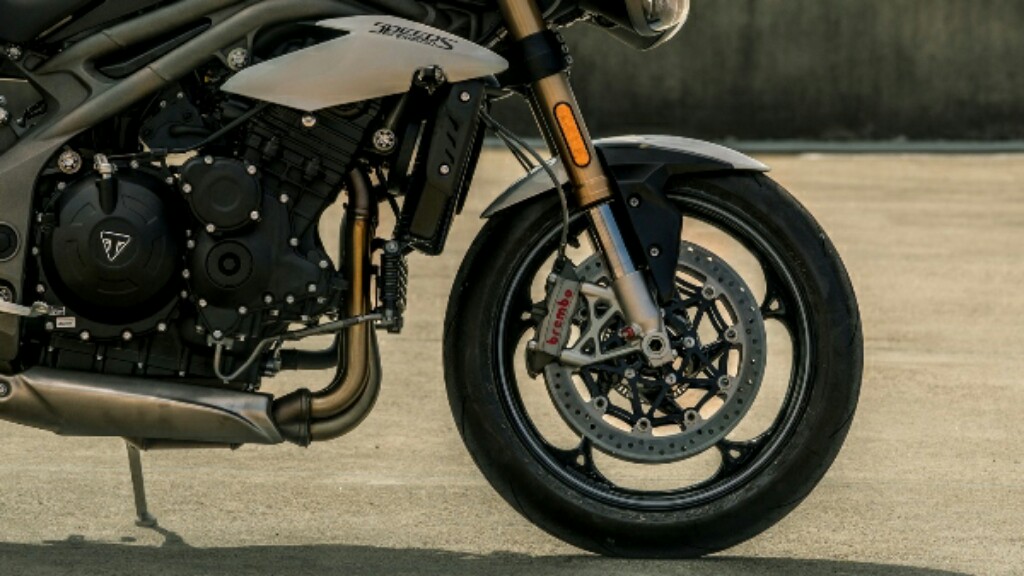 2018 Triumph Speed Triple Features