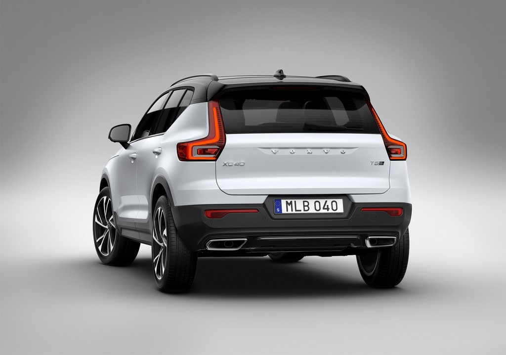 2018 Volvo XC40 Rear