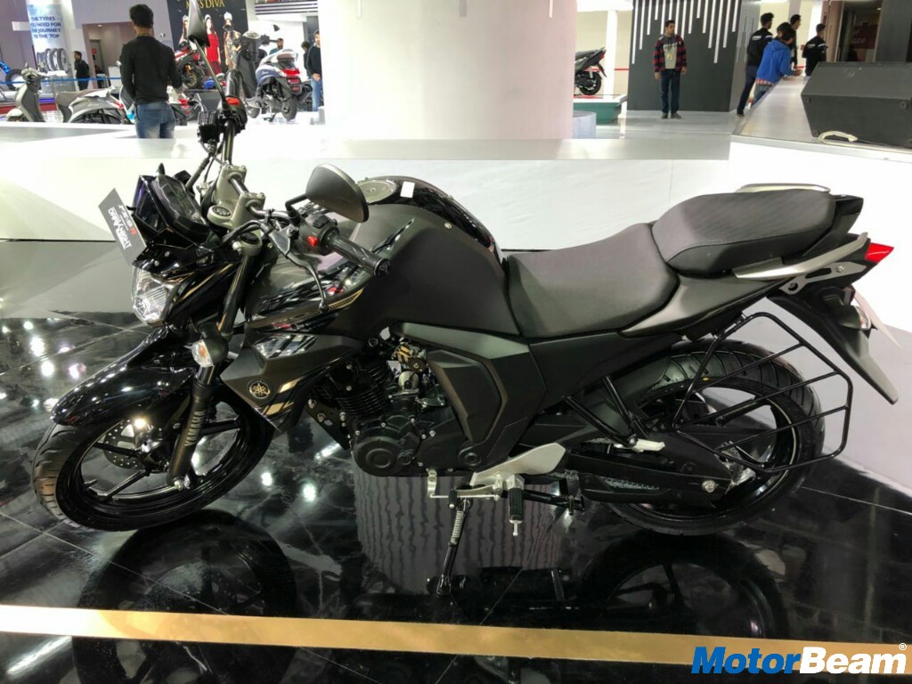 Yamaha Fz Darknight Edition Displayed At 2018 Auto Expo