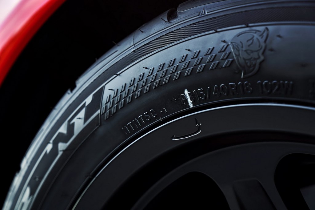 2018Dodge Challenger Demon Rubber