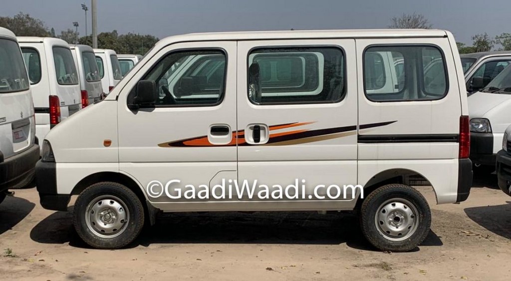 2019 Maruti Eeco Side