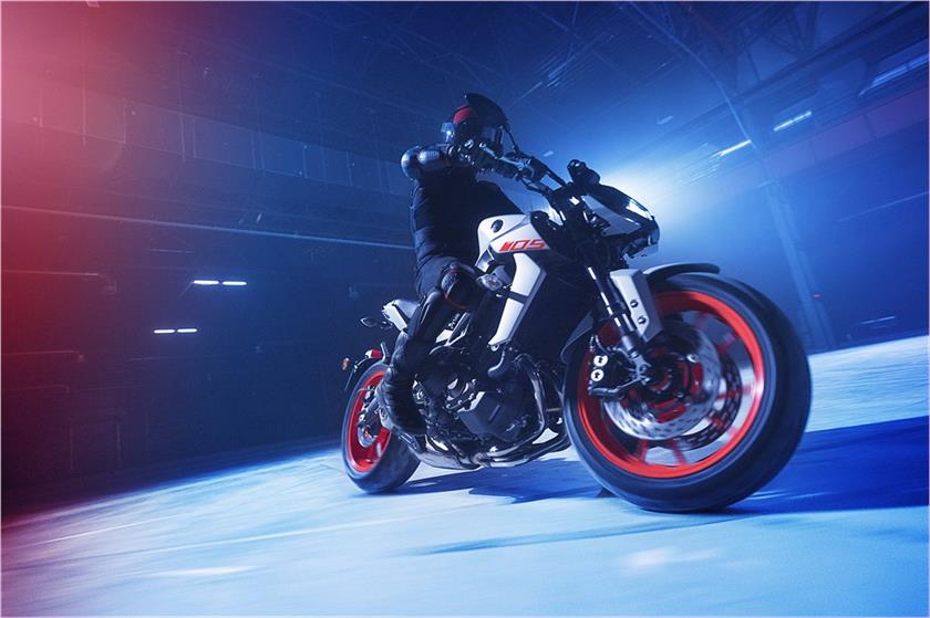 2019 Yamaha MT-09 White:Red