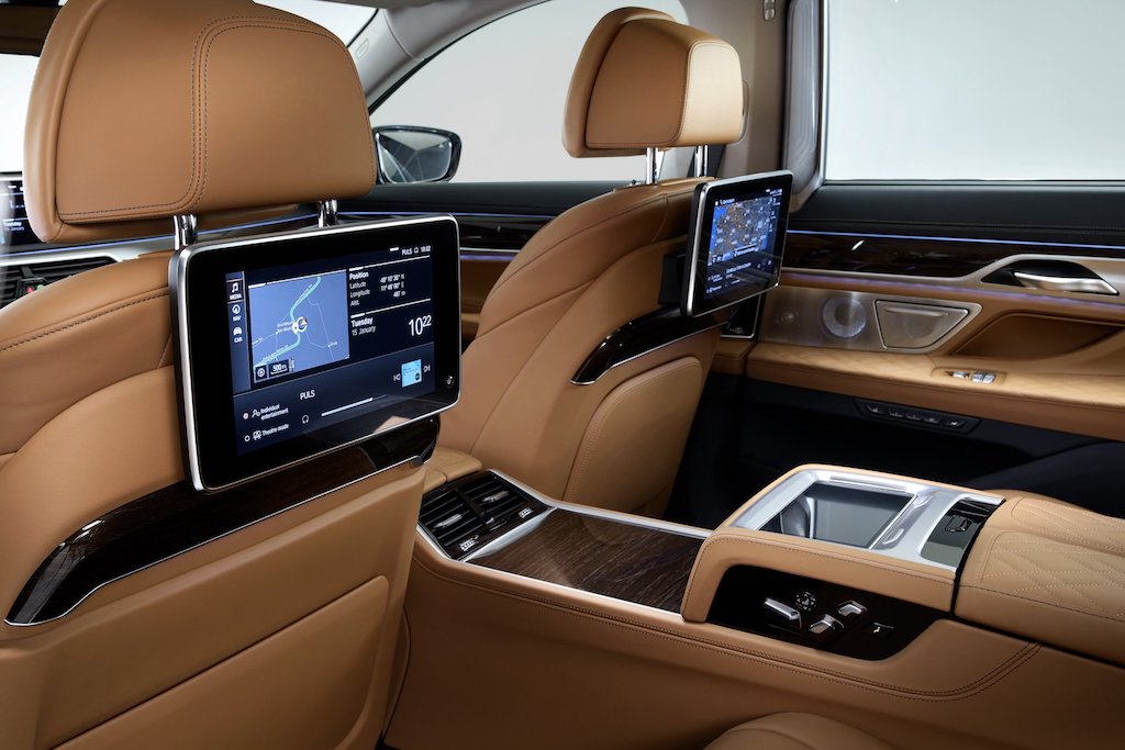 2020 BMW 7-Series Rear Screen