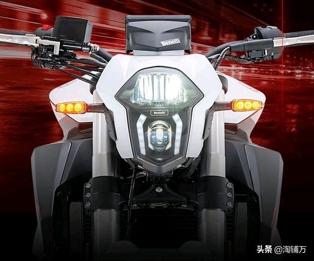 2020 Benelli TNT 600i Headlight