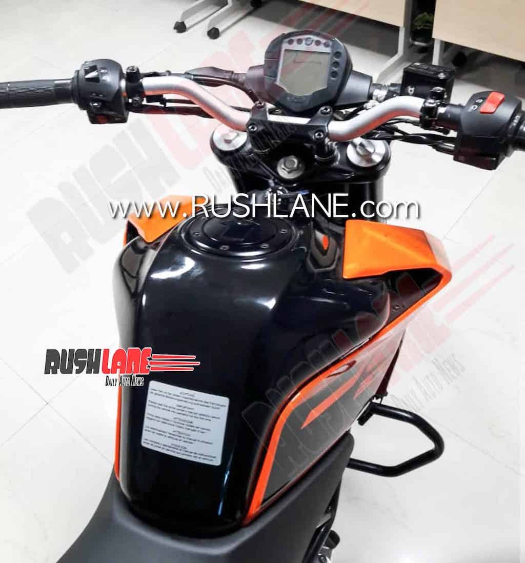 2020 KTM Duke 200 Spied