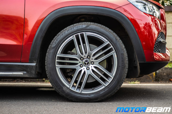 2020-Mercedes-GLS-30