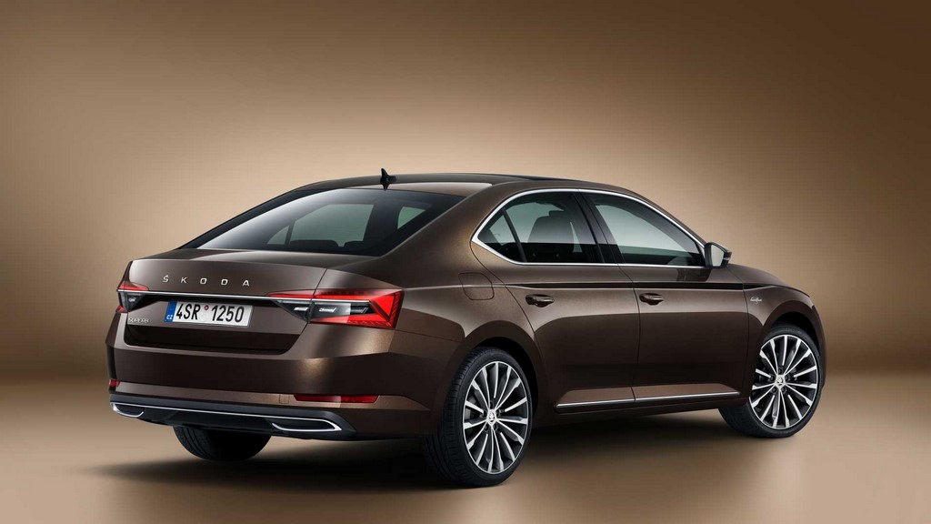 2020 Skoda Superb Facelift Revealed India Bound Motorbeam