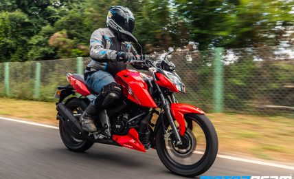 2020 TVS Apache 160 4V Review Ergonomics