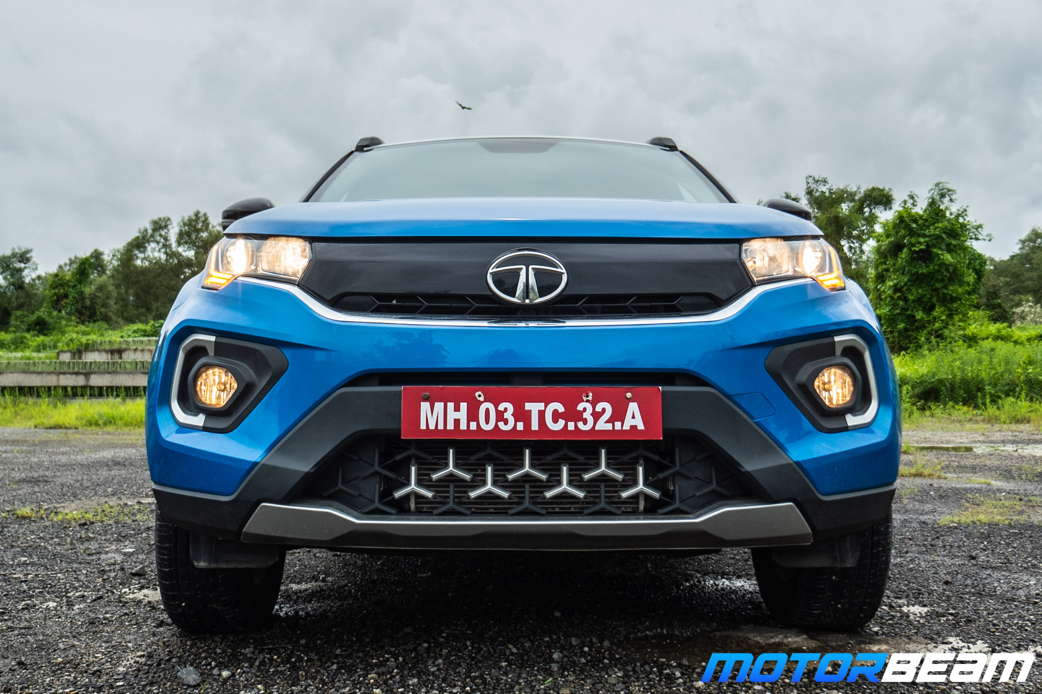 2020-Tata-Nexon-8