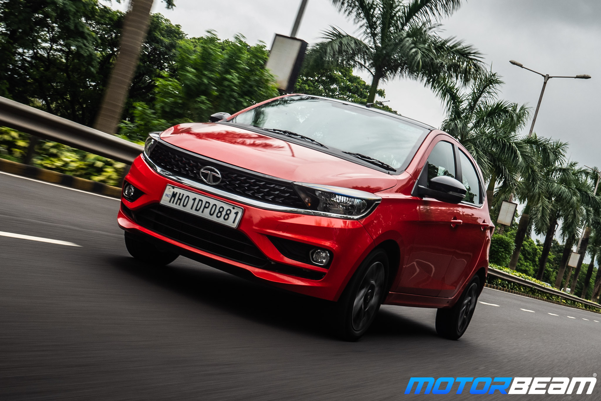 2020-Tata-Tiago-21