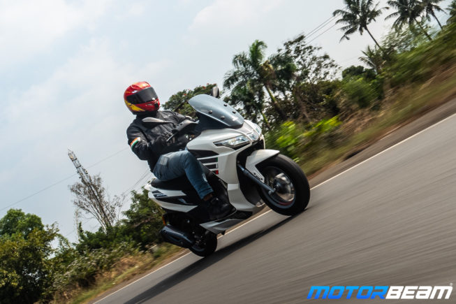 2021 Aprilia SXR 160 Review 4