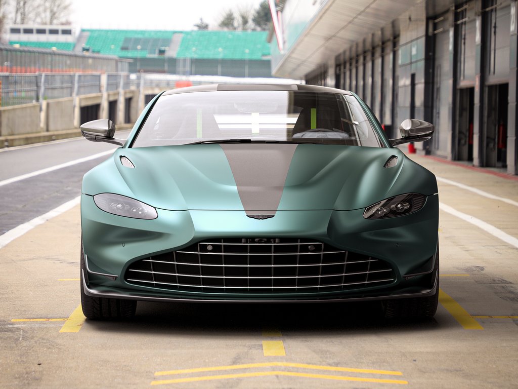 2021 Aston Martin Vantage F1 Edition Front
