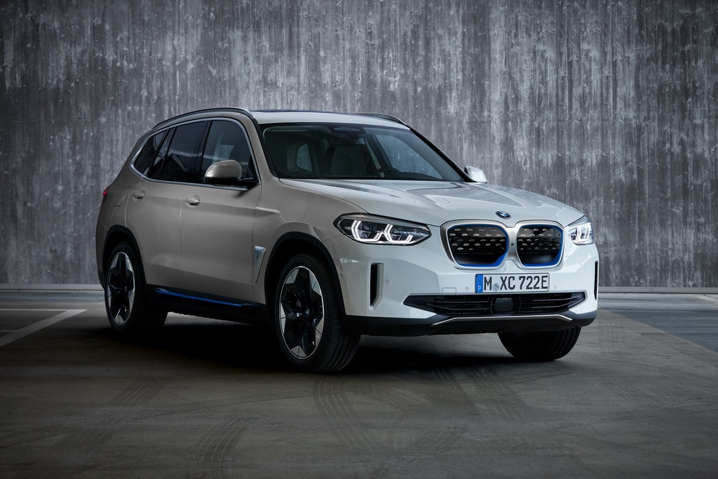 2021 BMW IX3