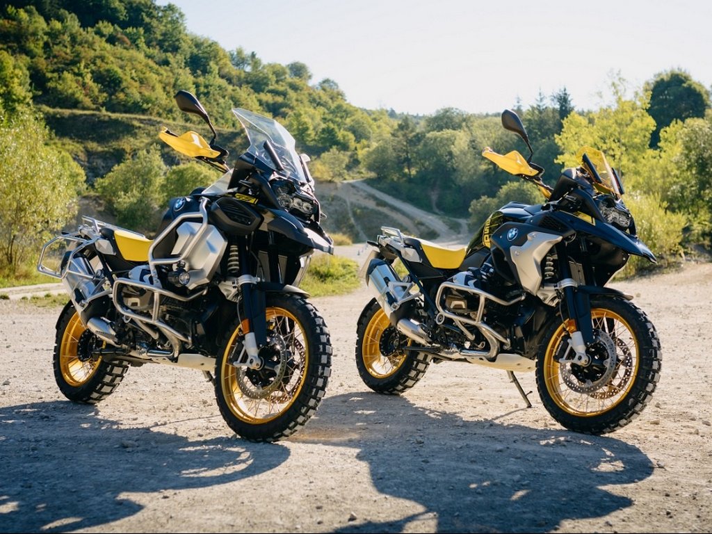 2021 BMW R 1250 GS And BMW R 1250 GS Adventure