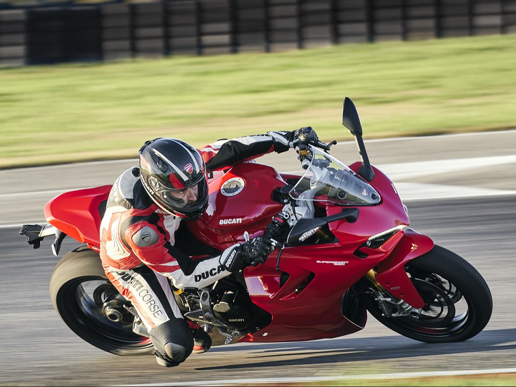 2021 Ducati SuperSport 950 S Side
