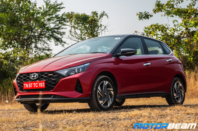 2021-Hyundai-i20-1