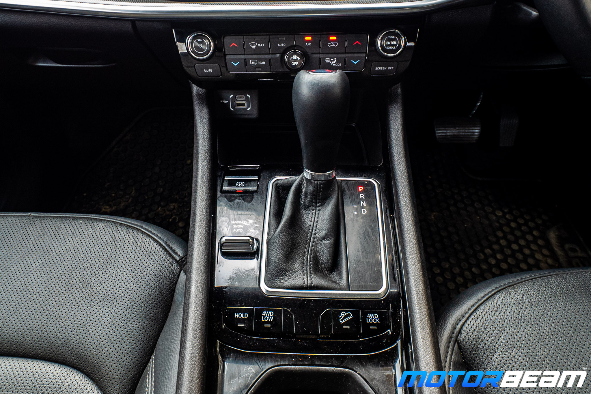 2021-Jeep-Compass-21