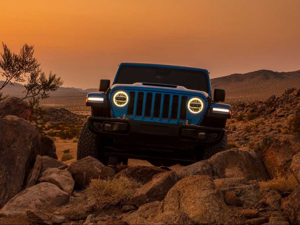 Jeep Wrangler Rubicon 392 Is An Uprated Off-Roader With A V8 Heart