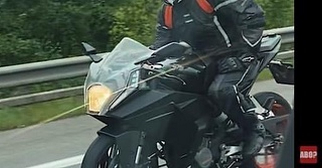 2021 KTM RC 200 Spied Headlight