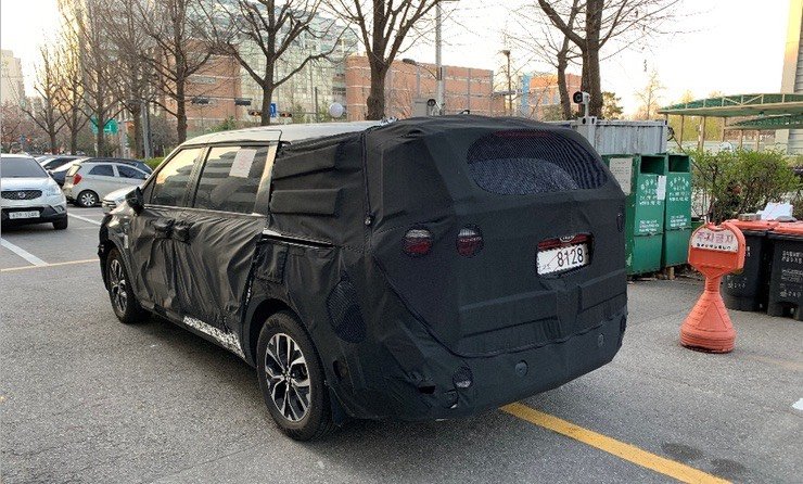 2021 Kia Carnival Rear Spied