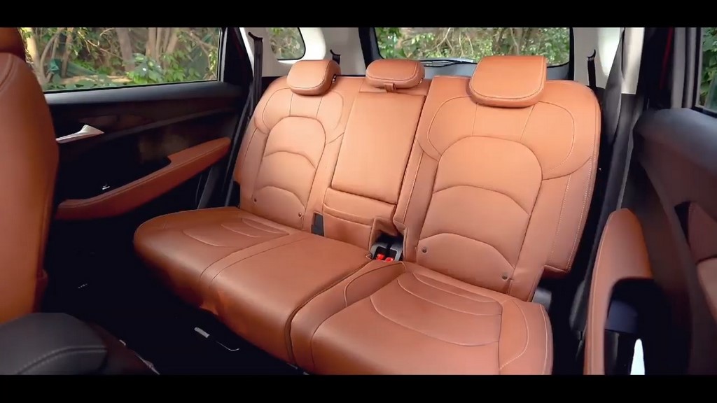 2021 MG Hector Plus 7-Seater Interior