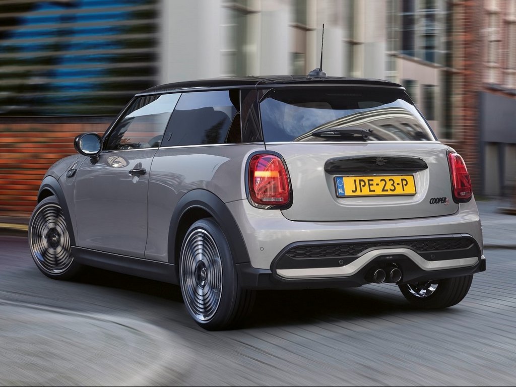 2021 MINI 3-Door Hatch Rear