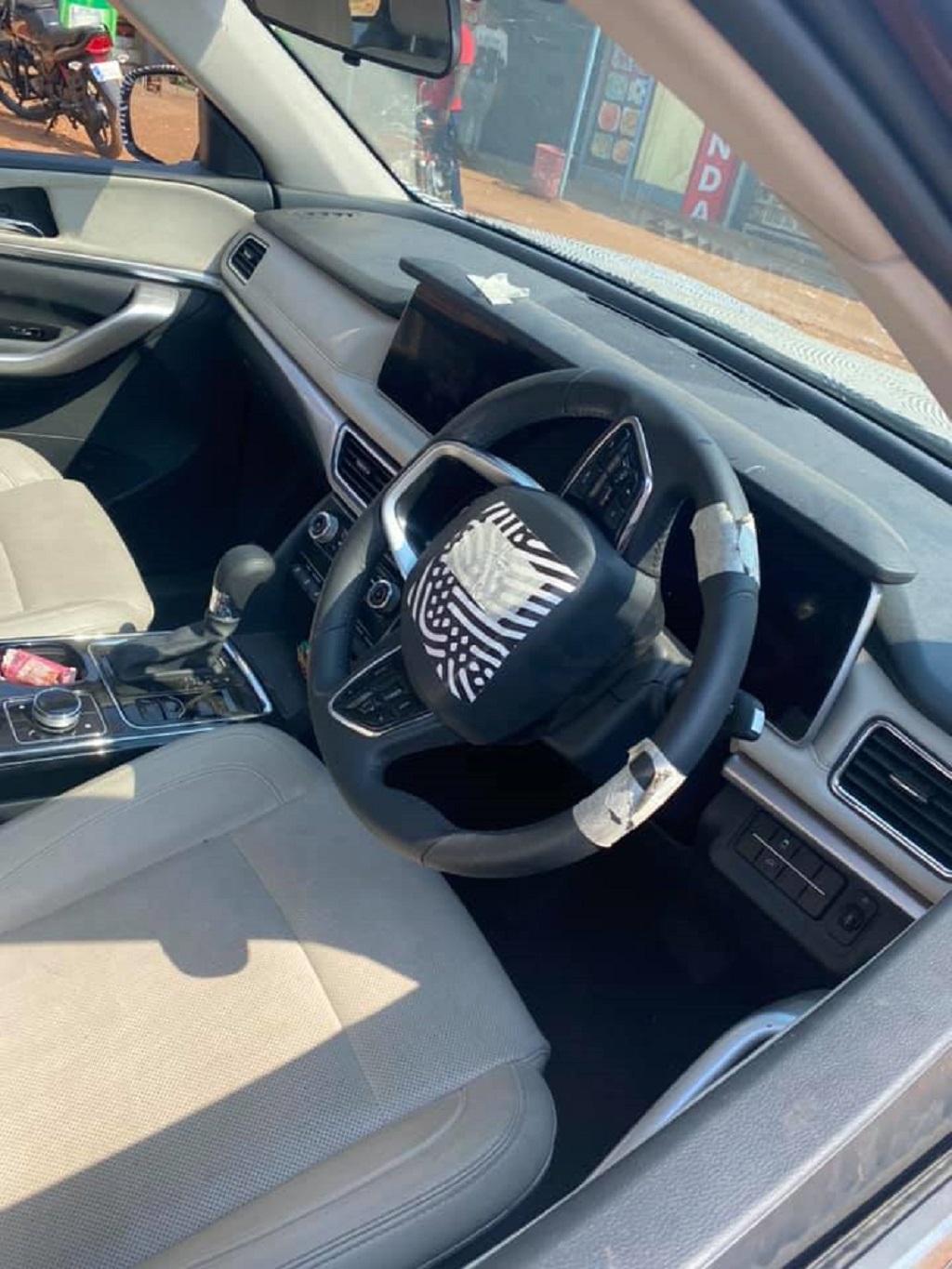 2021 Mahindra XUV500 Interior Spotted