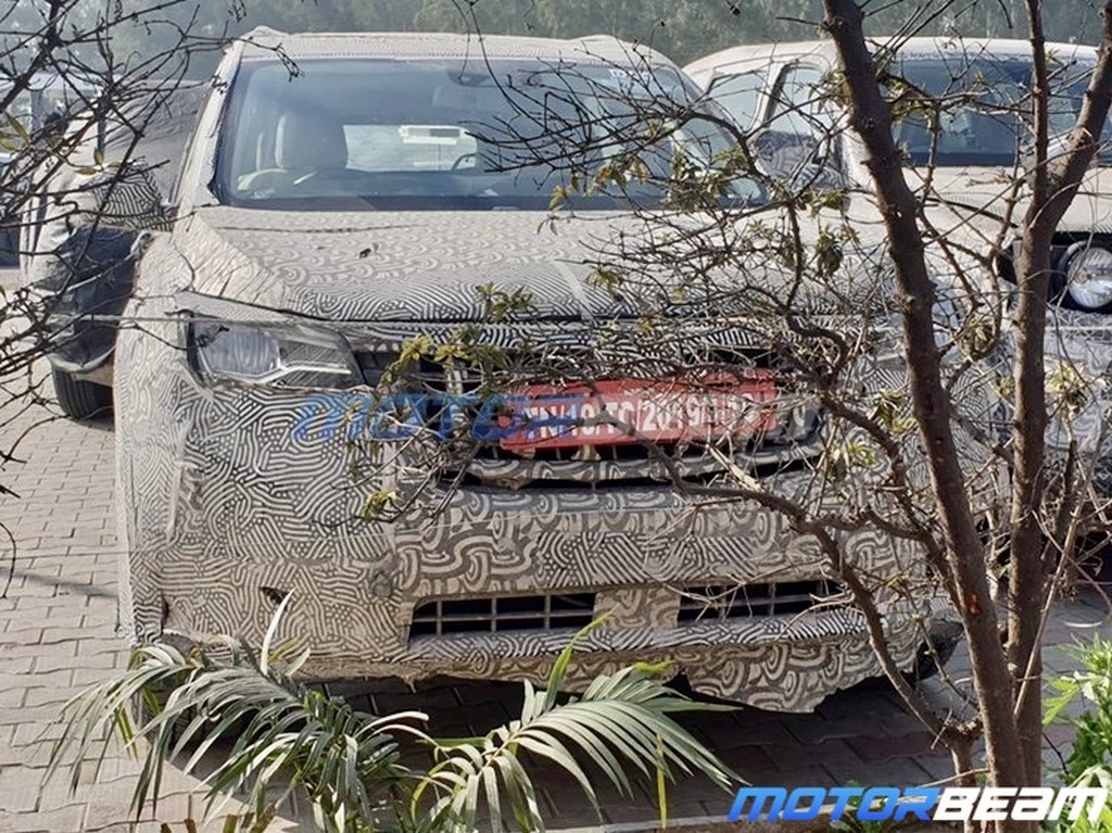 2021 Mahindra XUV500 Spied