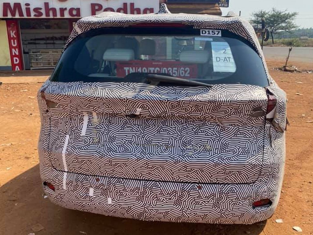 2021 Mahindra XUV500 Spotted Rear