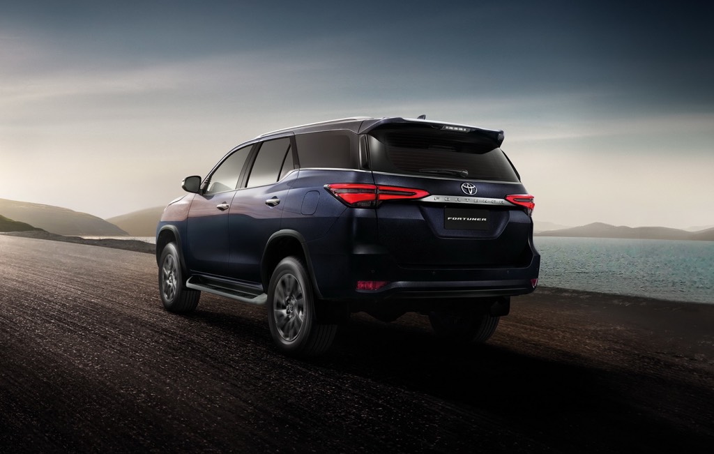 Toyota Fortuner Facelift Bookings