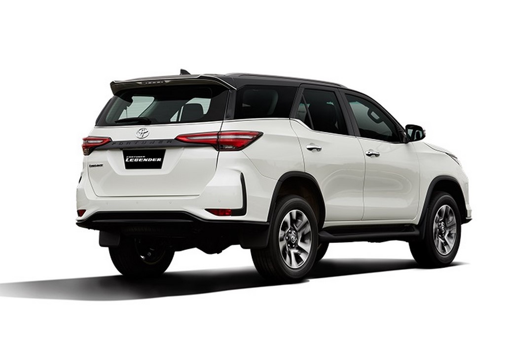 2021 Toyota Fortuner Legender Rear