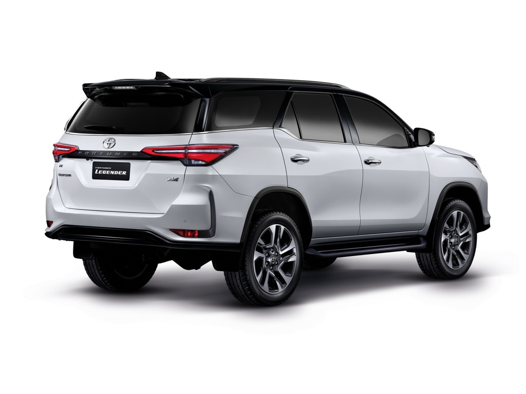 2021 Toyota Fortuner Rear