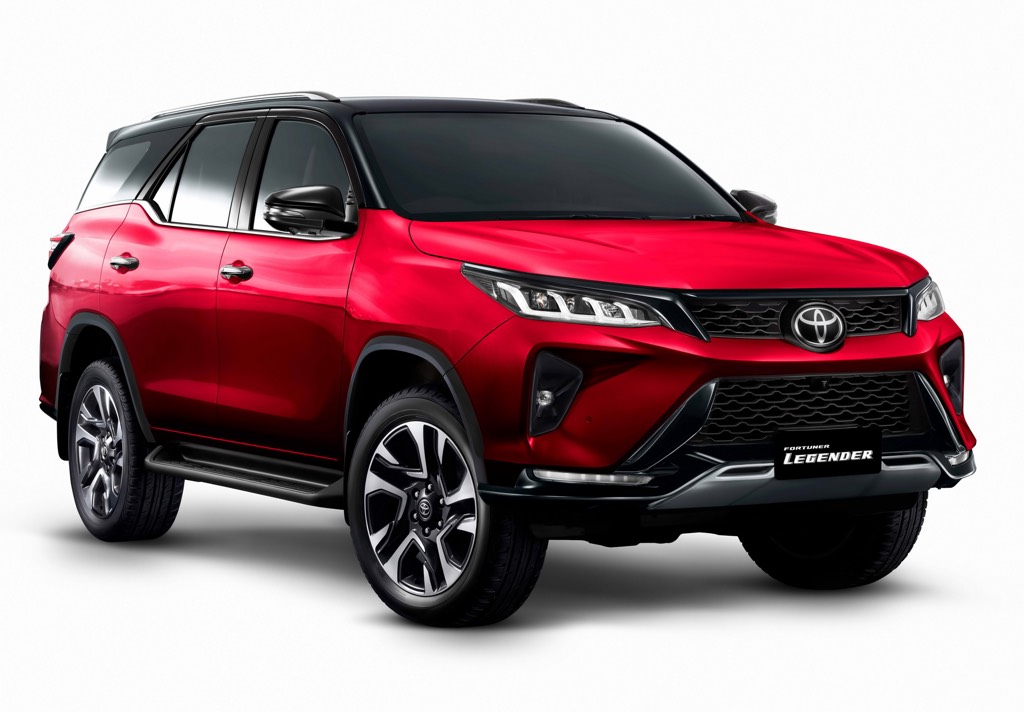 2021 Toyota Fortuner Red